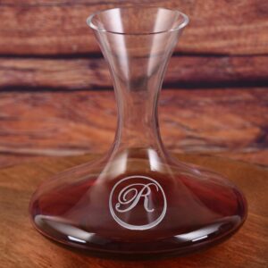 Loniqs Monogrammed Wine Decanter – Personalized Elegant Glassware