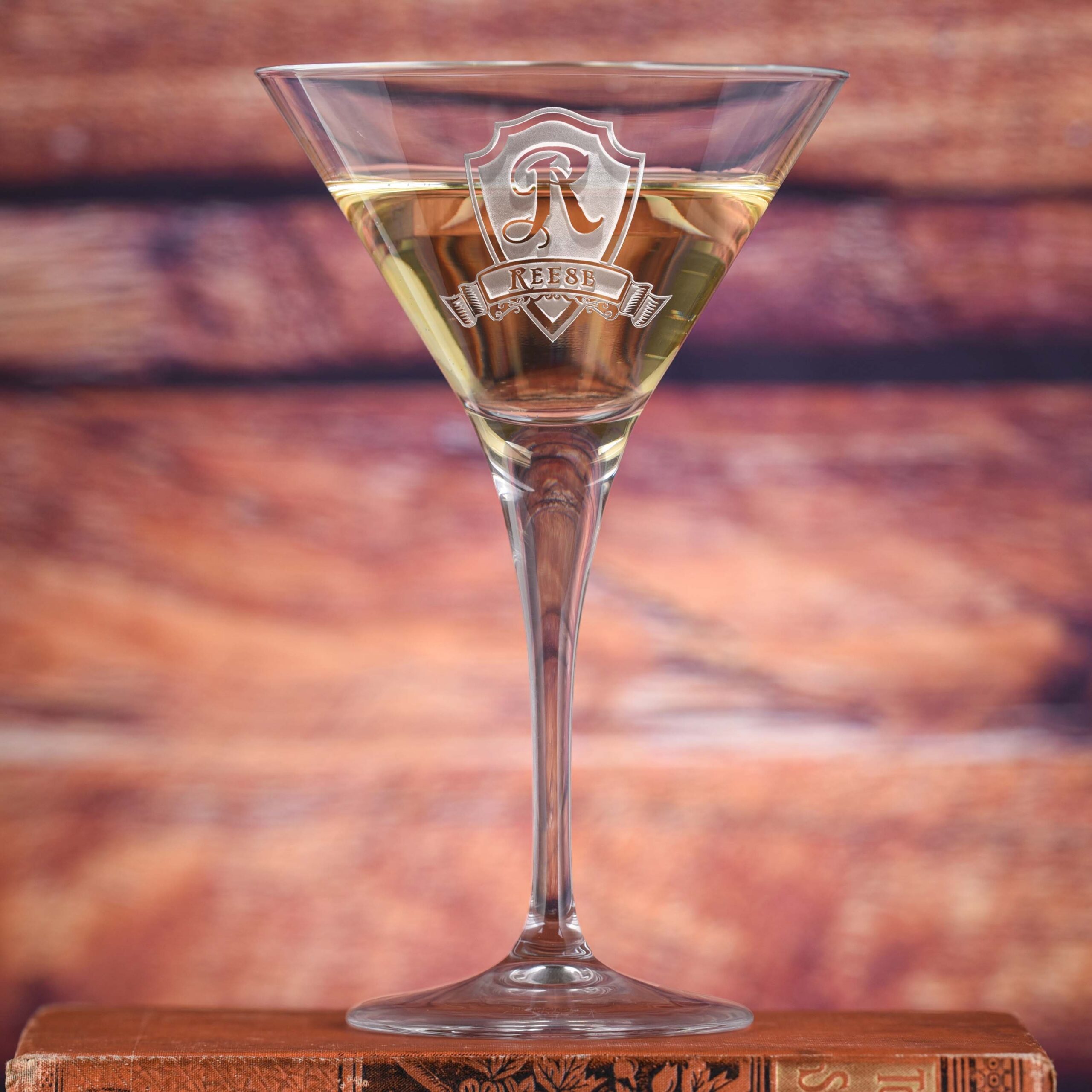 Loniqs Personalized Crystal Martini Glass – Custom Cosmopolitan Cocktail Glass