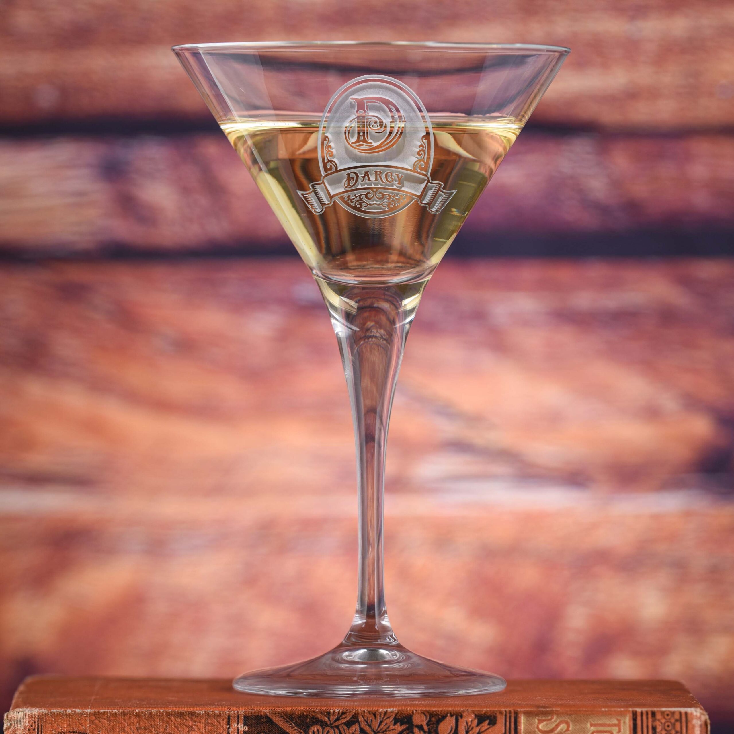 Loniqs Custom Crystal Martini Glass – Personalized Cosmopolitan Cocktail Glass