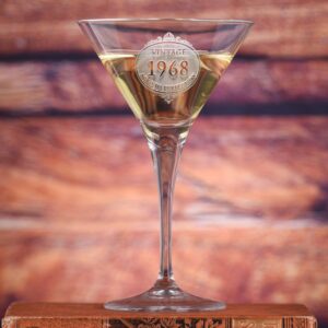 Loniqs Engraved Crystal Martini Glass – Personalized Birthday Gift